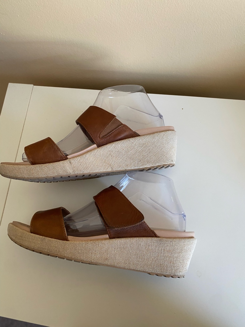 Crocs A-Leigh Sandal Woman 9 Wedge Heel Slides Brown Leather Adjustable - Picture 5 of 11